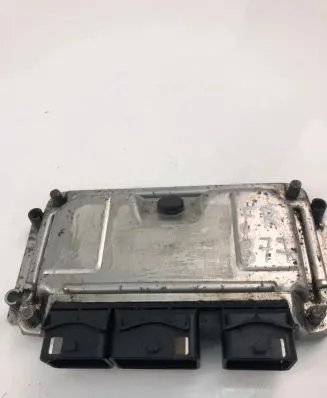 Peugeot 206 Engine control unit/module ECU 9643218980 0261207477