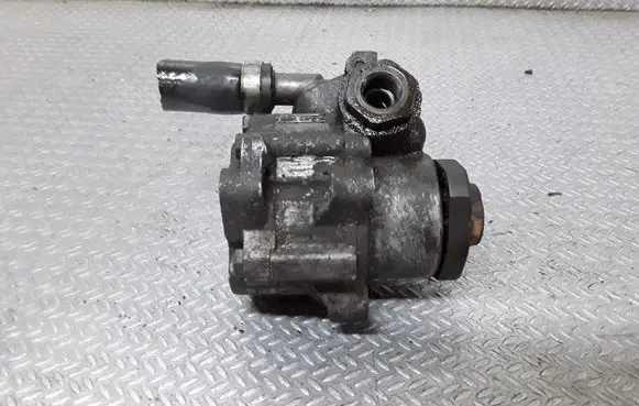 Volkswagen Polo III 6N 6N2 6NF Power steering pump 91115D