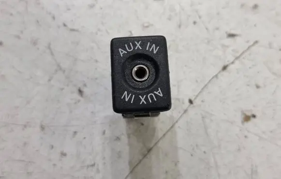 Volkswagen Transporter - Caravelle T5 AUX in-socket connector 5M0035724