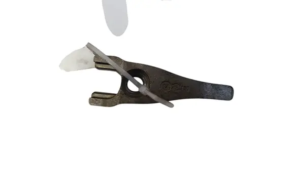 Citroen C5 Fuel Injector clamp holder