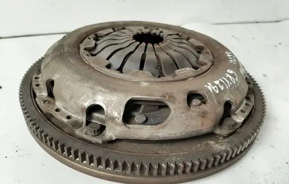 Volkswagen Touran I Flywheel 030105271L