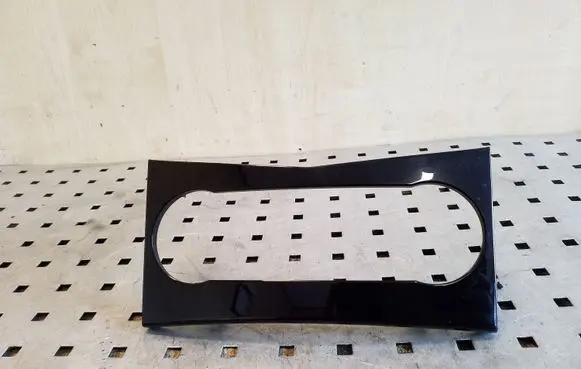 Mercedes-Benz C W204 Climate control/heater control trim A2046800390
