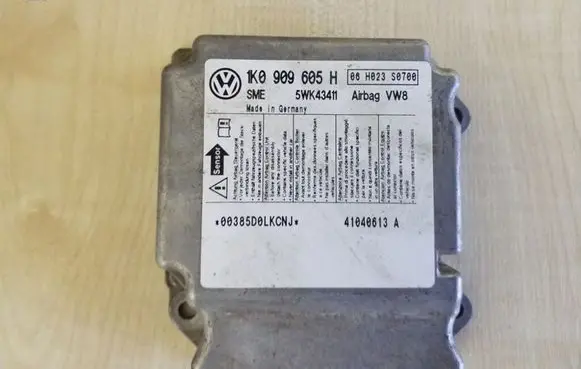 Volkswagen Golf V Airbag control unit/module 1K0909605H