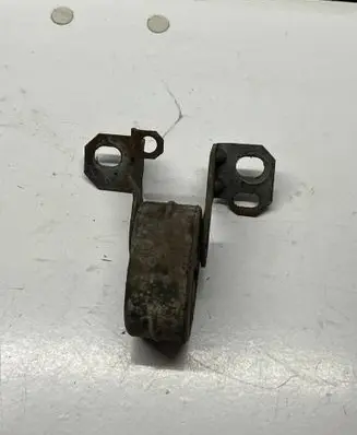 Audi A6 S6 C7 4G Muffler mount bracket/holder 8K0253144F