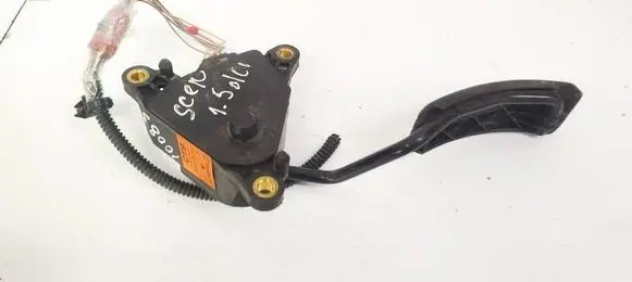 Renault Kangoo II Accelerator throttle pedal 8200159647