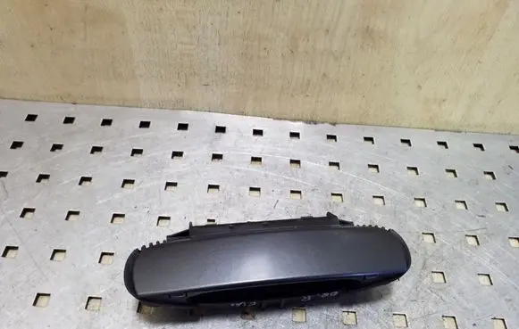 Audi A3 S3 A3 Sportback 8P Front door exterior handle 4B0639885