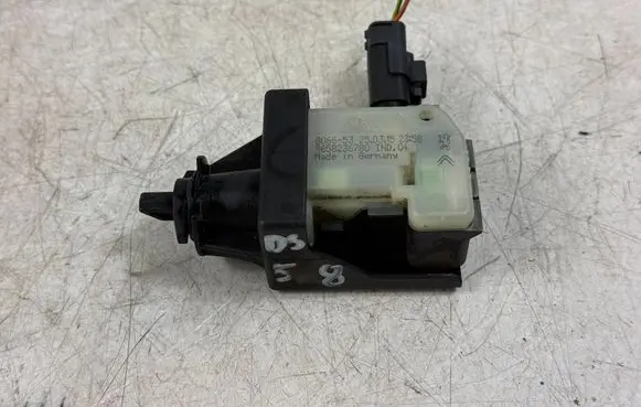 Citroen DS5 Fuel tank cap lock motor 9658236780