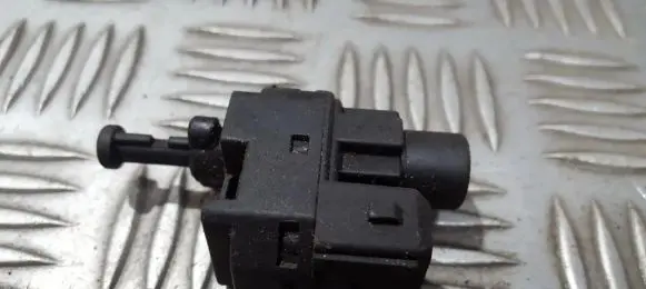 Ford Mondeo MK I Brake pedal sensor switch 93BB13480BB 93BB-13480-BB