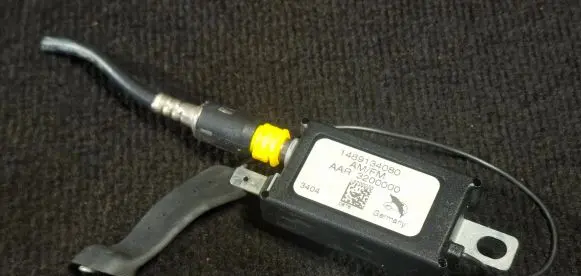 Citroen C8 Aerial antenna amplifier 1489134080 13200000 3200000