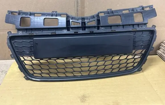 Hyundai i30 Front bumper lower grill 865612R000