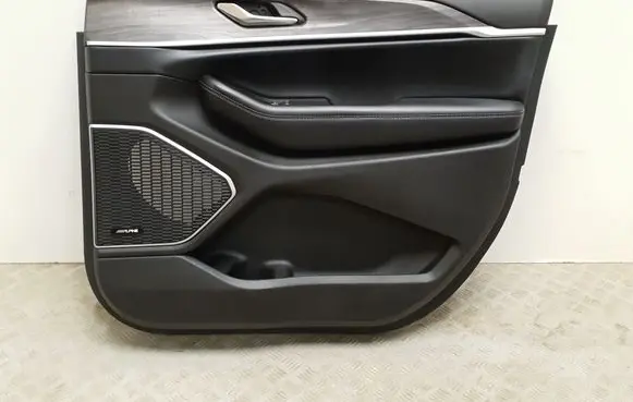 Jeep Grand Cherokee WL Front door card panel trim 7GF26TX7AA