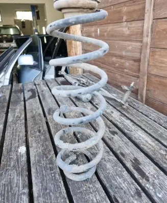 Volkswagen Golf IV Rear coil spring
