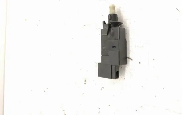 Mercedes-Benz CLS C219 Brake pedal sensor switch A0015454009 0015454009
