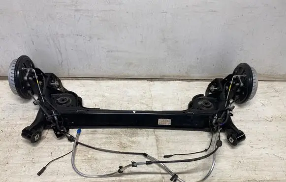 Renault Clio V Rear axle beam with reductor 555011720R