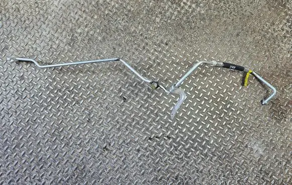 Jeep Grand Cherokee Air conditioning (A/C) pipe/hose 68217213AB