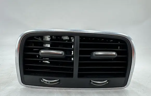 Rear air vent grill
