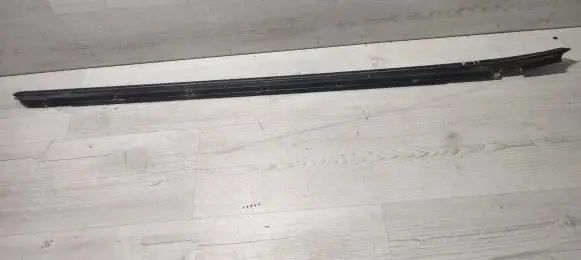 Audi TT TTS Mk2 Front door glass trim molding 8J0837477