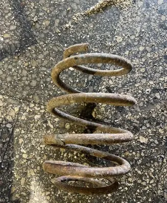 Jeep Cherokee Rear coil spring