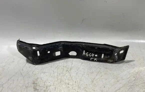 Audi A6 S6 C4 4A Radiator support slam panel bracket 