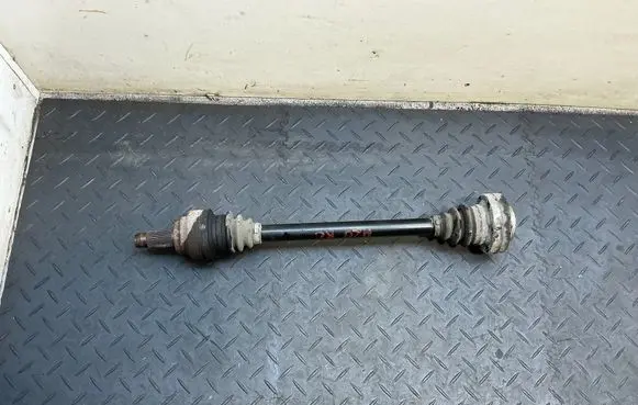 BMW 6 E63 E64 Rear driveshaft 7572431