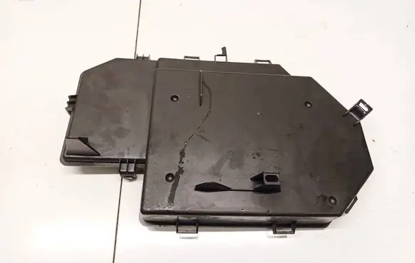 Audi A6 S6 C6 4F Fuse box cover 4f0035619