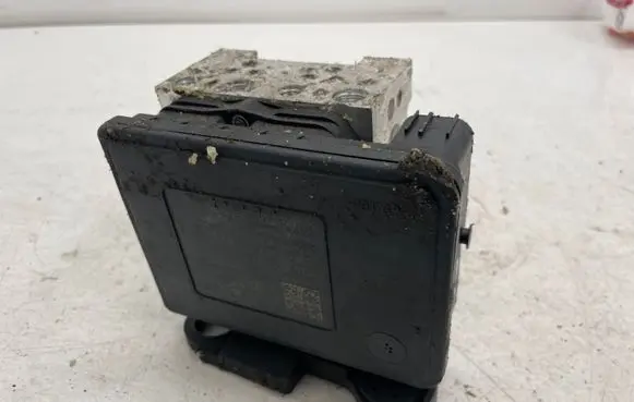 Volkswagen PASSAT B8 ABS Pump 3Q0614517R 3Q0907379R