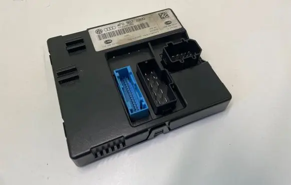 Audi A6 S6 C6 4F Light module LCM 4F0907289G 5DK00876224 4F0910289G