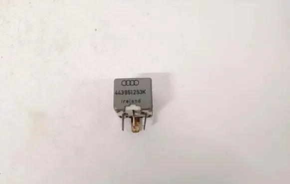 Volkswagen PASSAT B5 Other relay 443951253k 899512000
