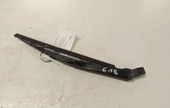 Ford C-MAX I Rear wiper blade arm 3M51R17526AB