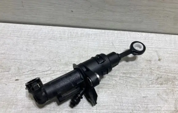 Skoda Rapid (NH) Clutch slave cylinder 8r0721388d