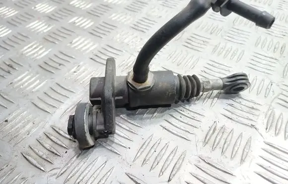 Clutch slave cylinder