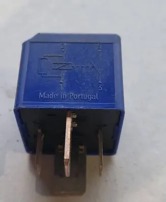 Renault Twingo III Other relay 8200587121 V23136J4X60 12V70A