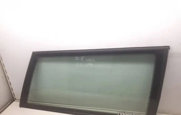 Volkswagen PASSAT B5.5 Rear side window