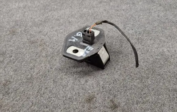 BMW 5 E39 Rear door lock loop/hook striker 8176350