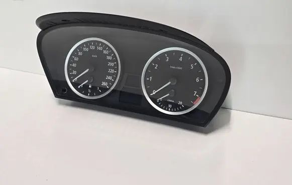 BMW 5 E60 E61 Speedometer (instrument cluster) 9135249 110080213 62119135249