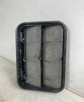 Seat Leon (1P) Quarter panel pressure vent 5P0819465A