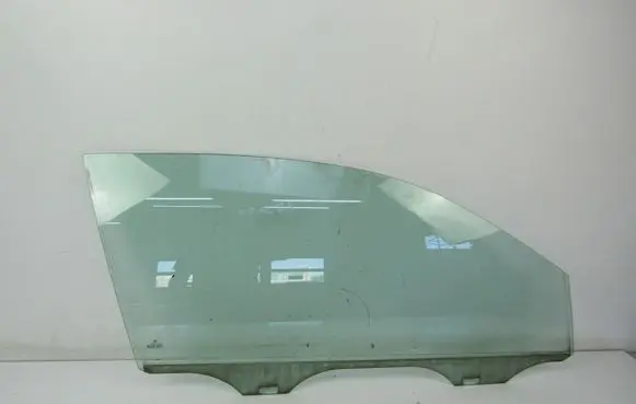 Volkswagen Polo Front door window glass four-door 
