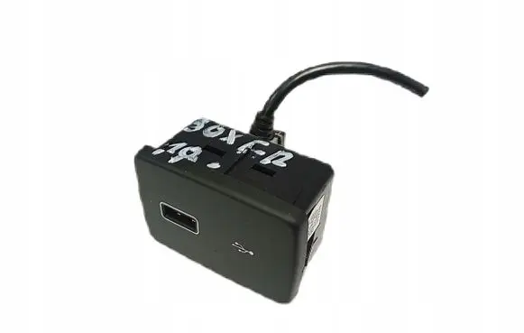 Peugeot Boxer USB socket connector 07356855900