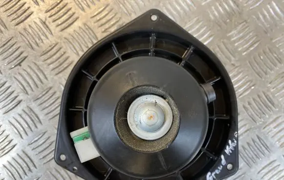 Suzuki Grand Vitara II Heater fan/blower