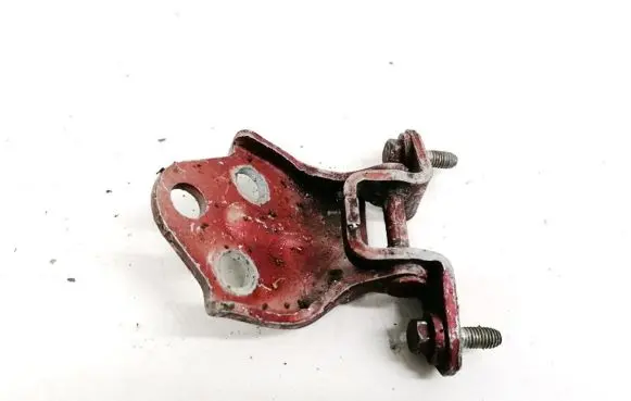 Mitsubishi Carisma Rear door lower hinge