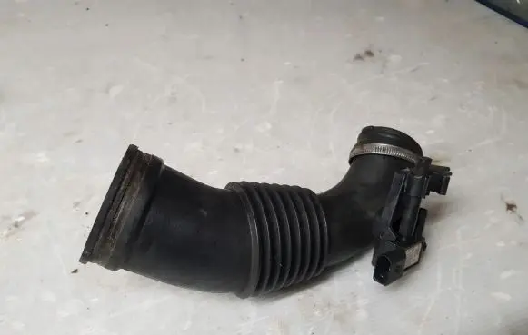 Audi A4 S4 B8 8K Air intake hose/pipe 059906051A