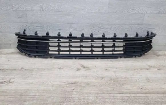 Volkswagen Golf Sportsvan Front bumper lower grill 510853677N