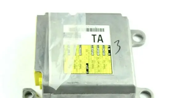 Lexus RX 330 - 350 - 400H Airbag control unit/module 891700E031