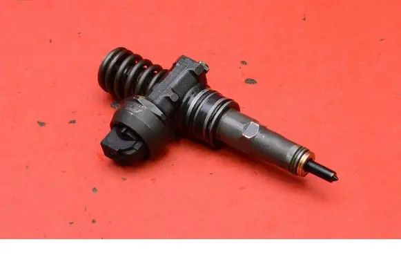 Audi A4 S4 B6 8E 8H Fuel injector 038130073AJ