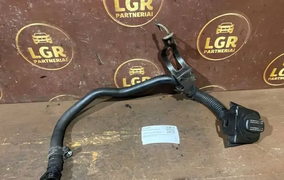Mercedes-Benz Vito Viano W639 Oil fill pipe A6460160329