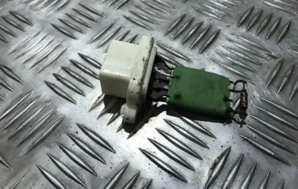 Ford Focus Heater blower motor/fan resistor 3m5h18b647ac 12790