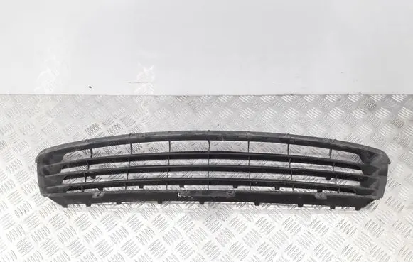 Peugeot 406 Front bumper lower grill 9630405270