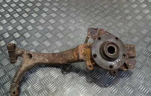Volkswagen PASSAT B5.5 Front wheel hub spindle knuckle