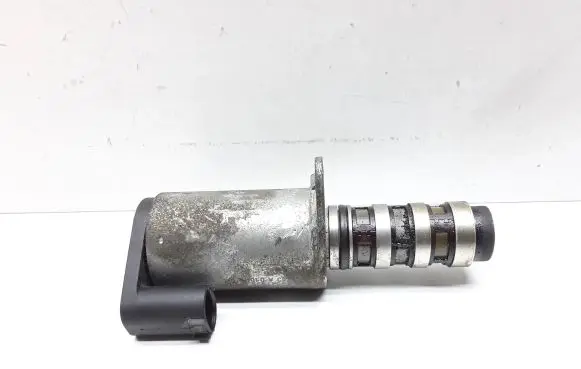 Volvo V70 Camshaft vanos timing valve 31218221 31216224