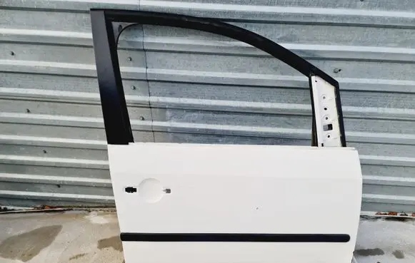 Volkswagen Caddy Front door